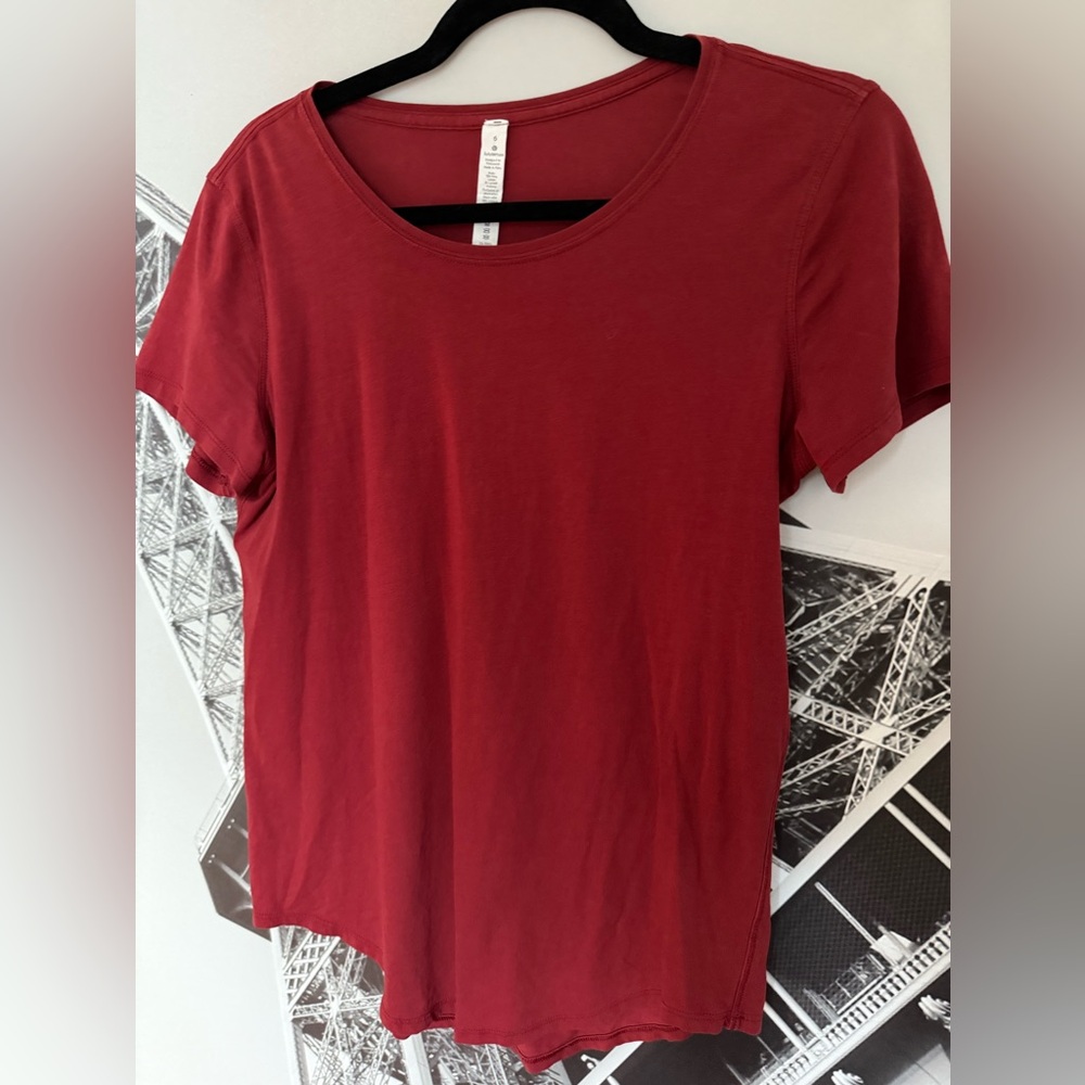 lululemon athletica Red Short Sleeve Tee